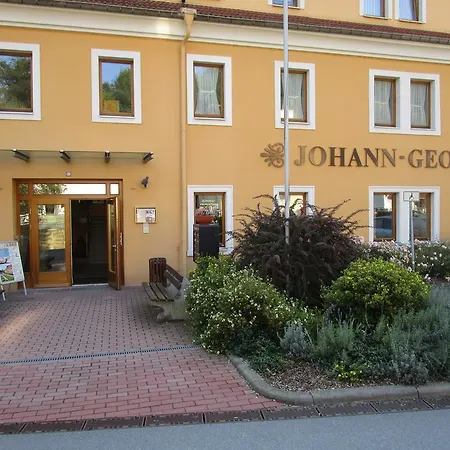 Kurhaus Berggiesshubel بيت ضيافة