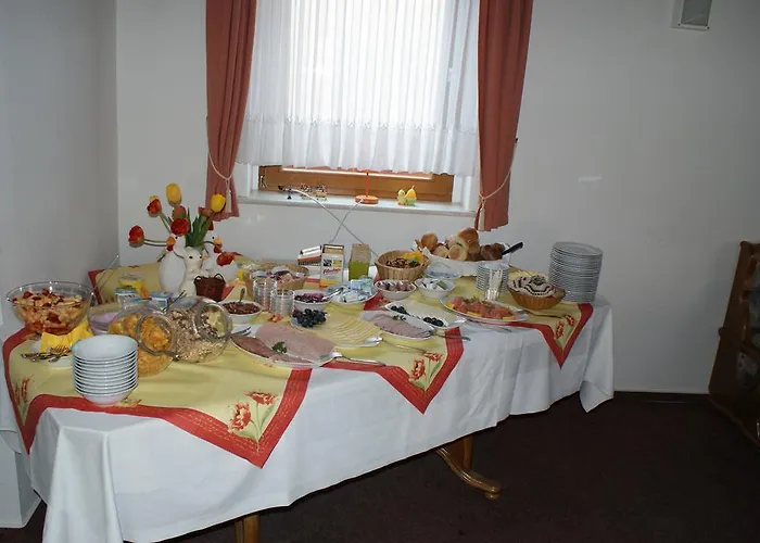 بيت ضيافة Kurhaus Berggiesshubel *